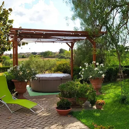 L'albero Del Pepe Bed & Breakfast *