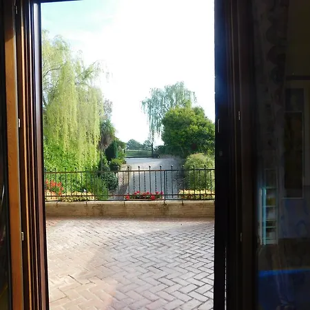 L'albero Del Pepe Bed & Breakfast
